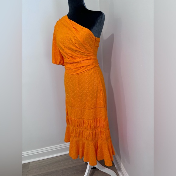 NWT L’Atiste Orange Eyelet One Shoulder Dress With Sash Size S - Picture 3 of 12